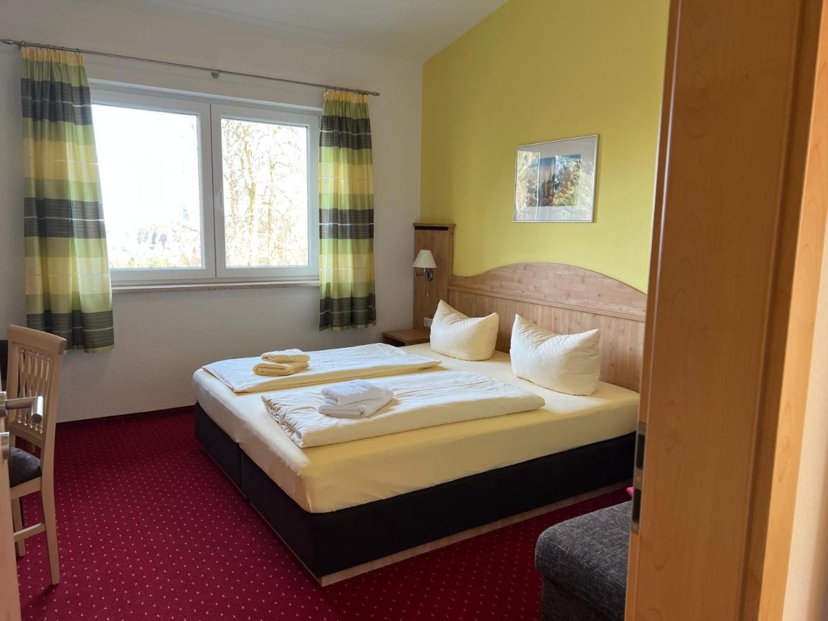 Gaststaette & Waldschloesschen Guest house